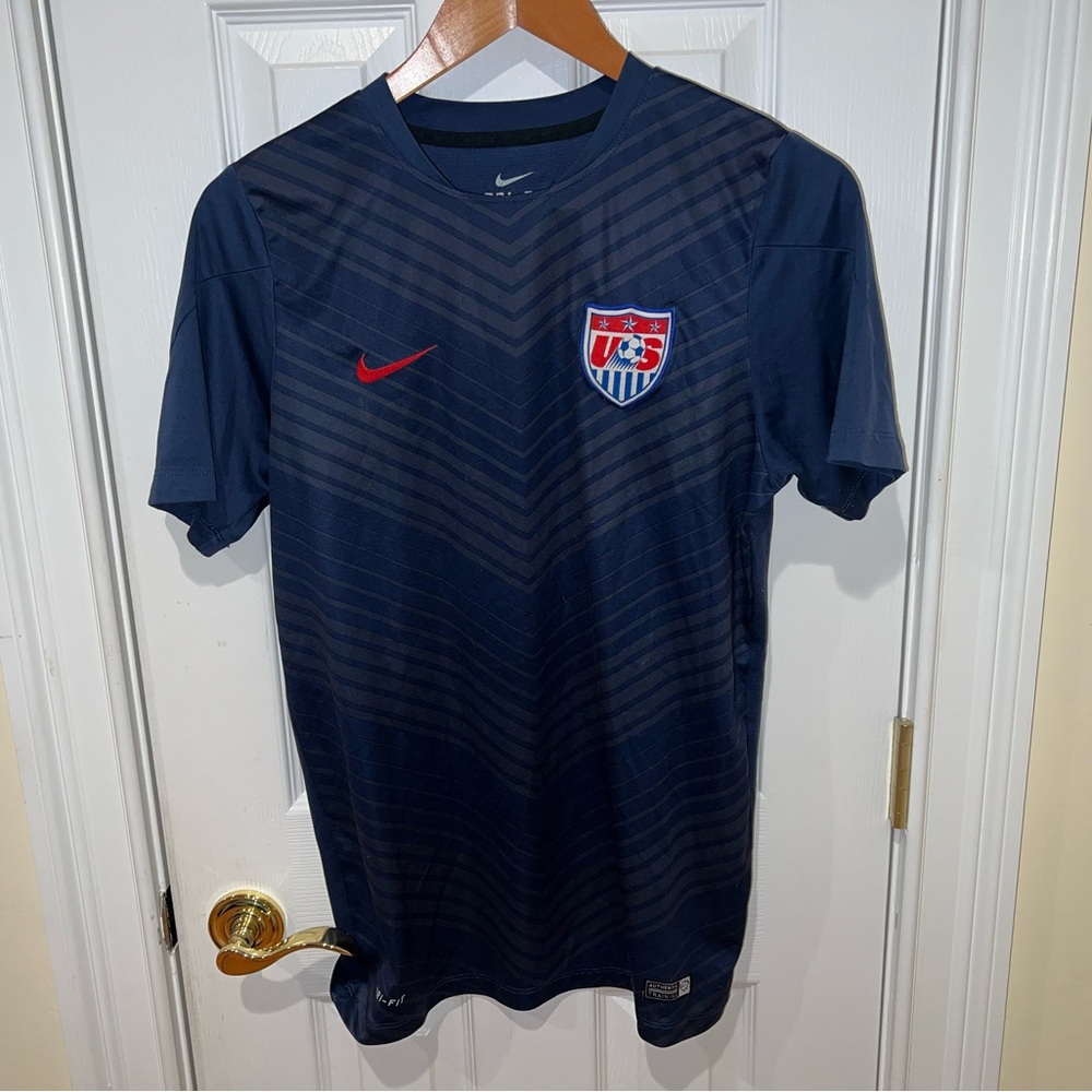 Nike Women’s USA Soccer Authentic Training Jersey Medium National Team